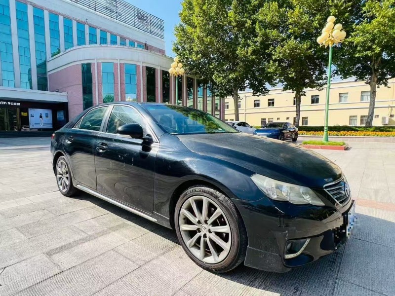 枣庄13年丰田锐志3