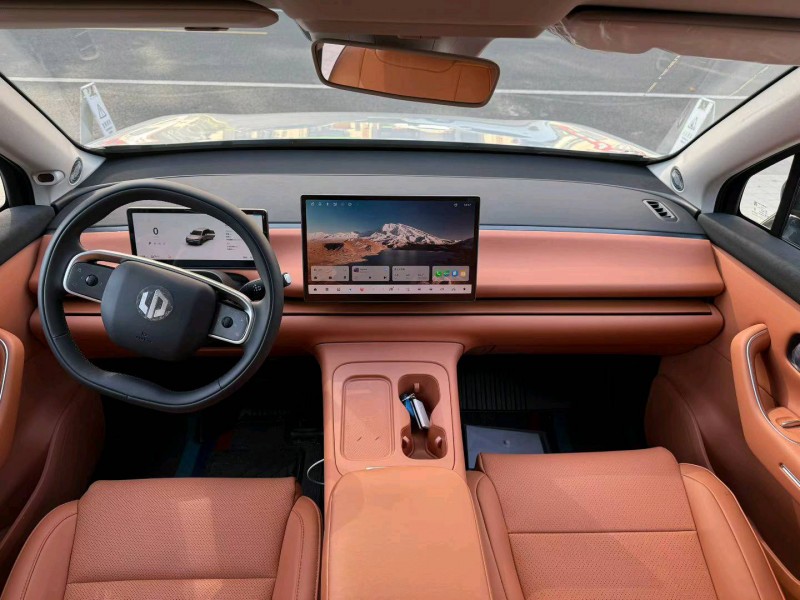 徐州24年零跑汽车C106