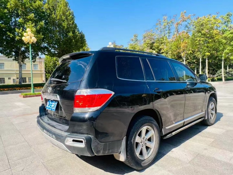 东营15年丰田汉兰达8