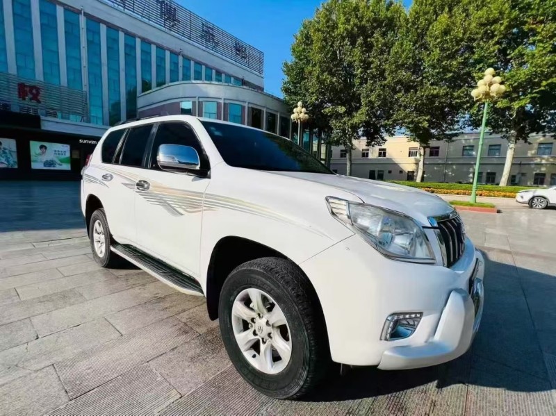 东营12年丰田普拉多3