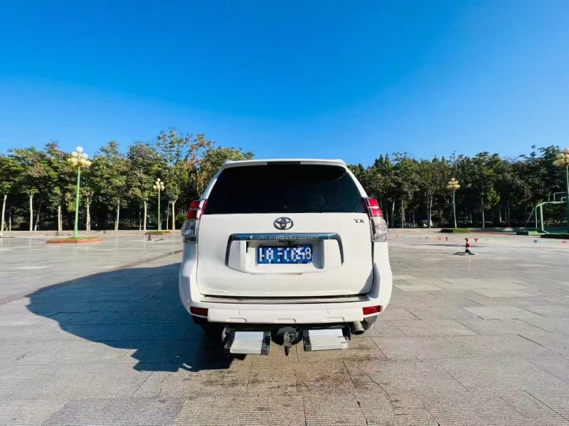 东营12年丰田普拉多9