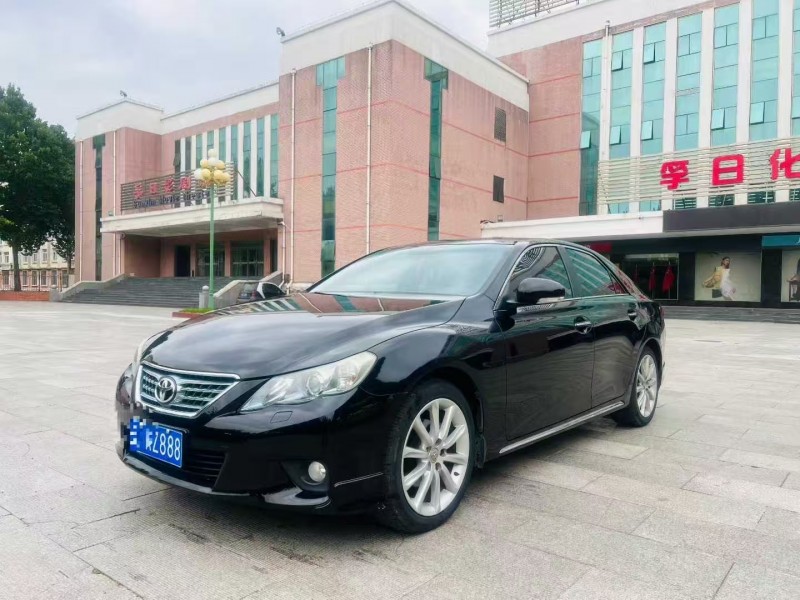 东营12年丰田锐志2