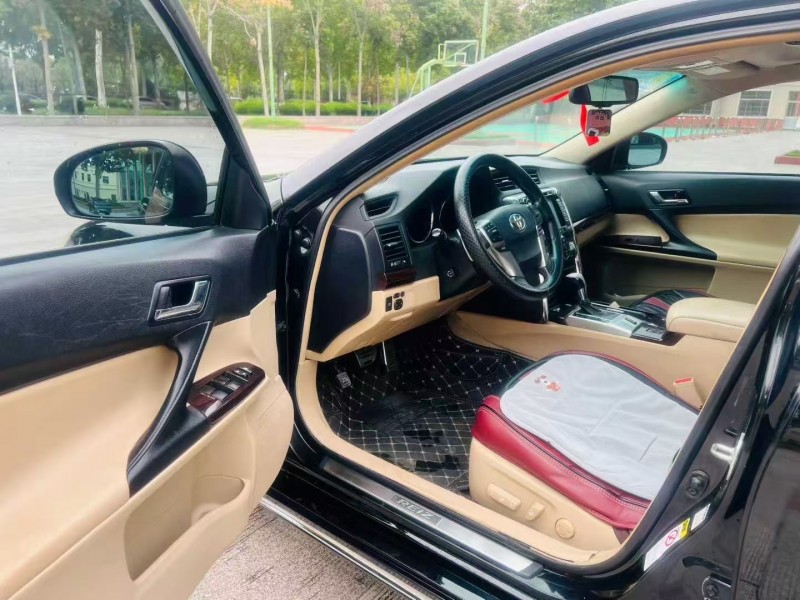 东营12年丰田锐志4