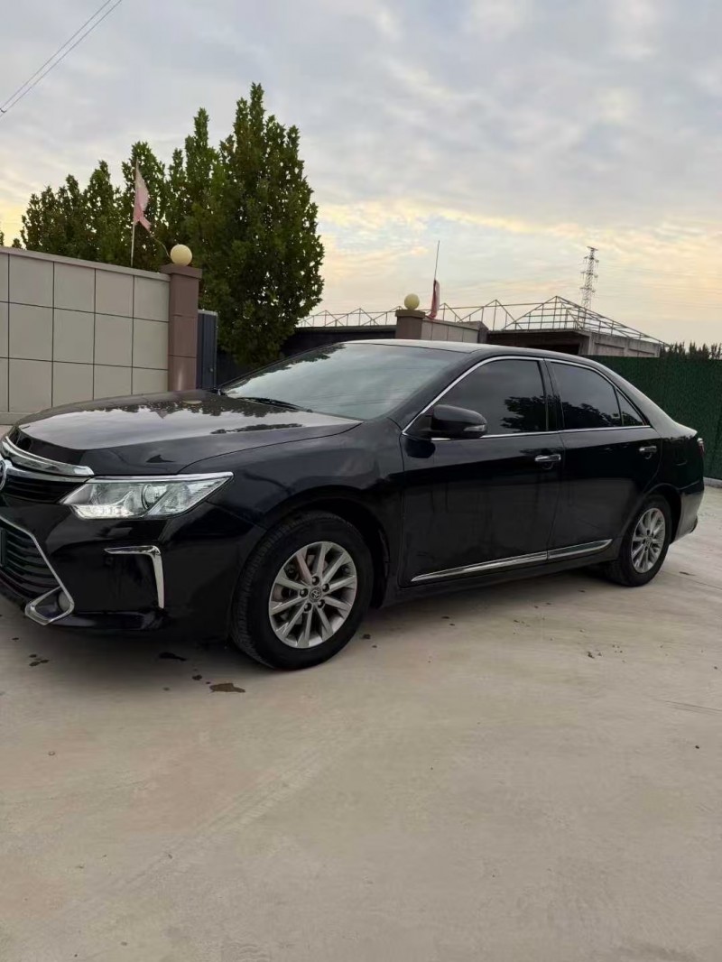 东营16年丰田凯美瑞3