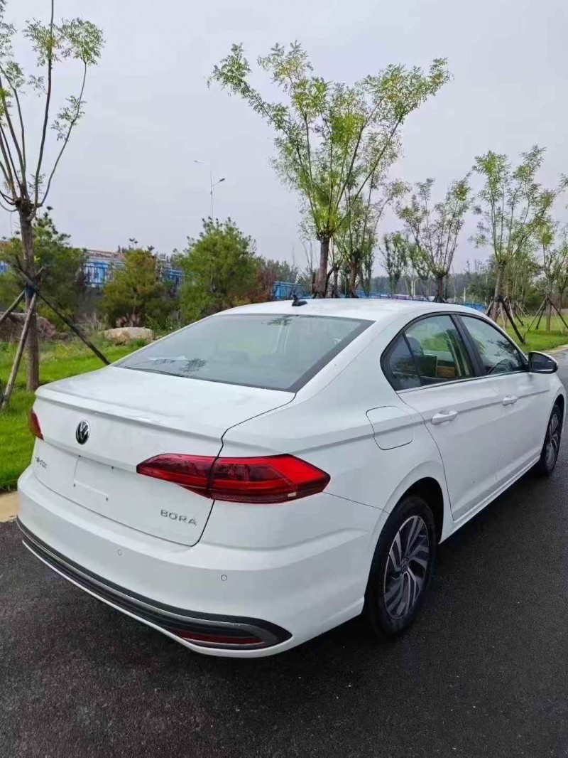 青岛25年大众宝来7