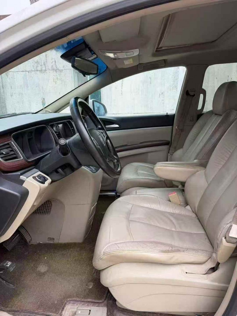 徐州16年别克GL83