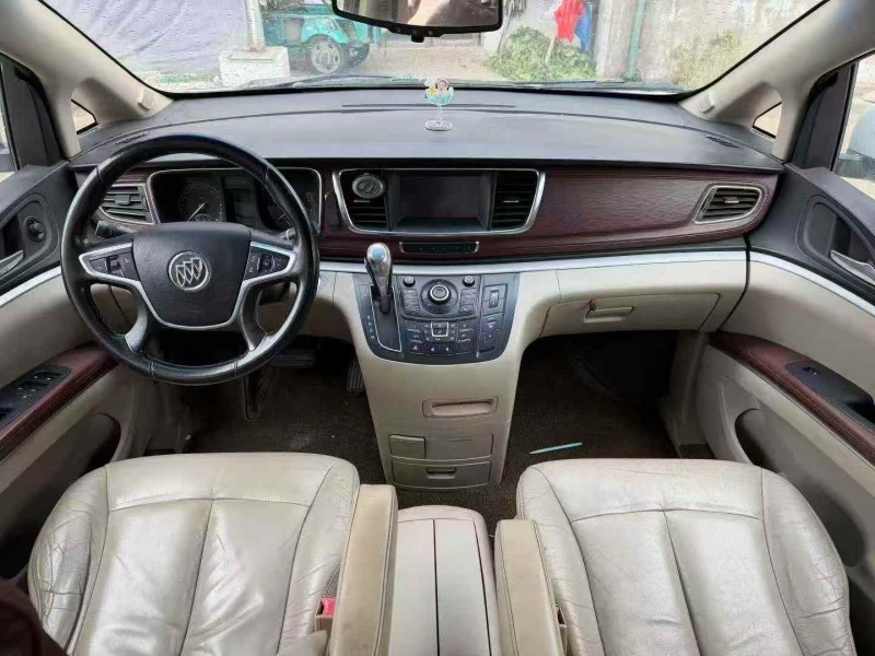 徐州16年别克GL85