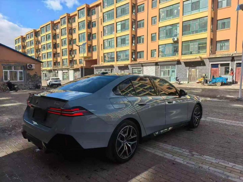 鸡西25年宝马5系8