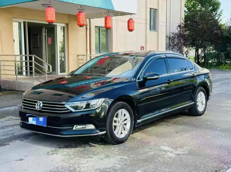 青岛17年大众迈腾2