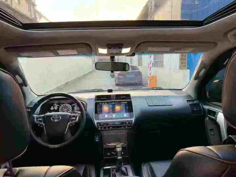 东营19年丰田普拉多5