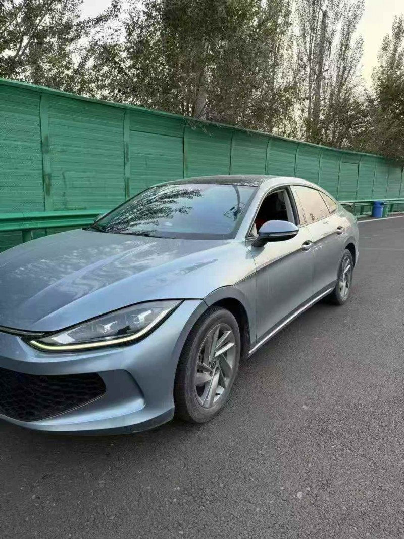 包头22年大众凌渡2