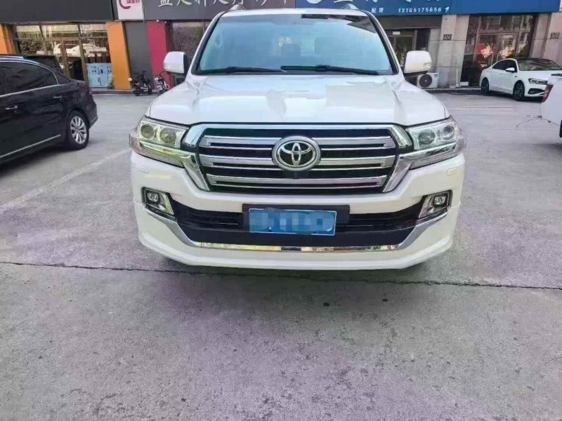 青岛17年丰田兰德酷路泽1