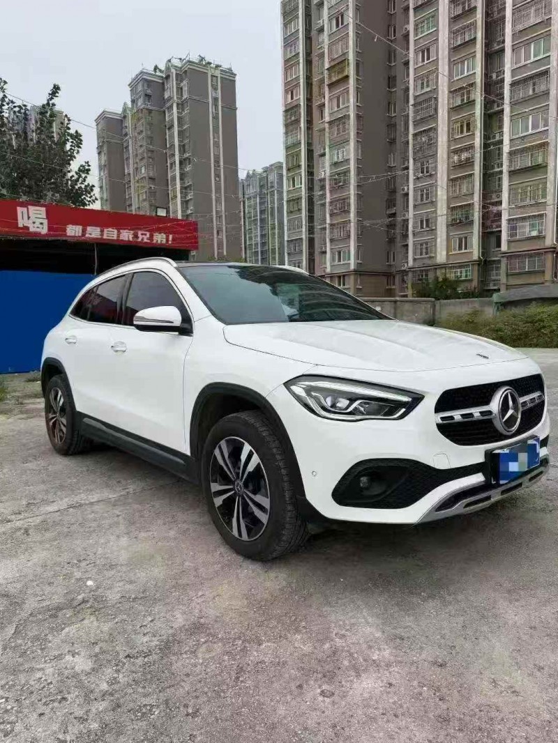 苏州22年奔驰GLA2