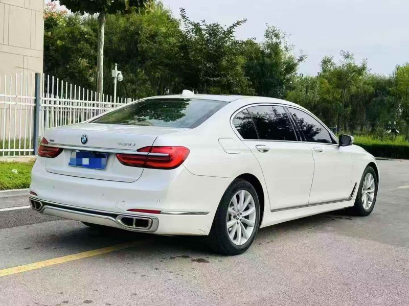 青岛17年宝马7系9