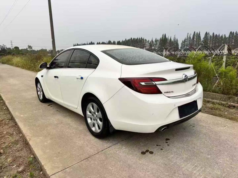 宁波15年别克君威8