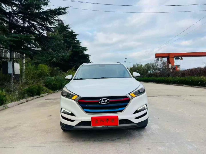 青岛17年现代途胜1