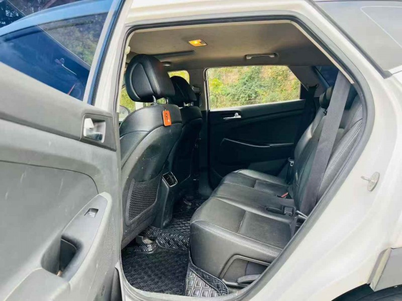 青岛17年现代途胜4