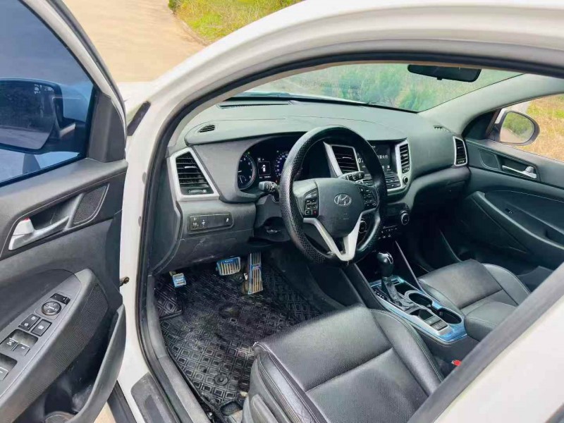 青岛17年现代途胜5