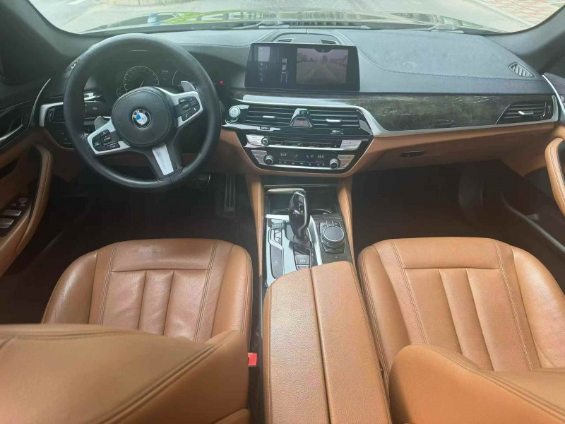 张家口19年宝马5系4