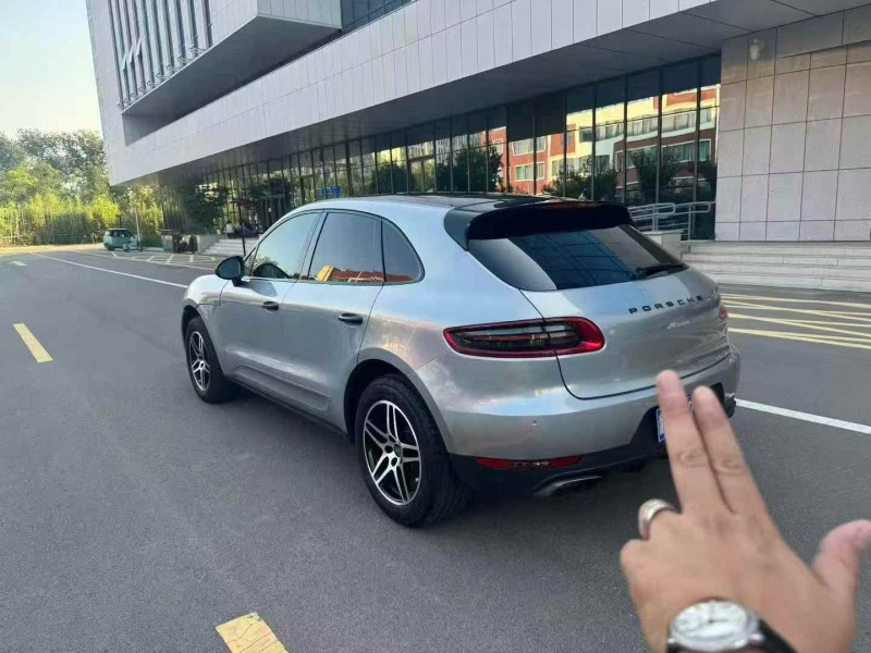 枣庄14年保时捷Macan8