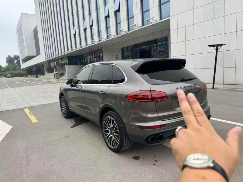 威海15年保时捷卡宴9