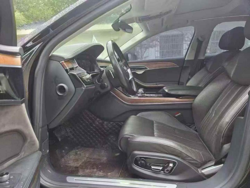 安阳19年奥迪A8L5