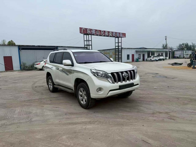 东营12年丰田普拉多3