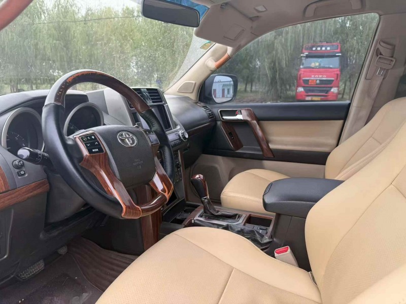 东营12年丰田普拉多5