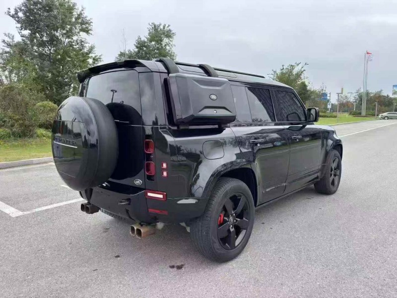 苏州24年路虎卫士8