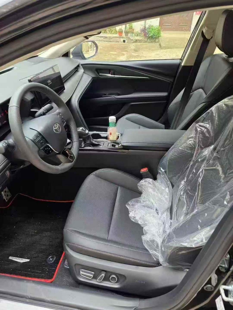 连云港25年丰田凯美瑞4