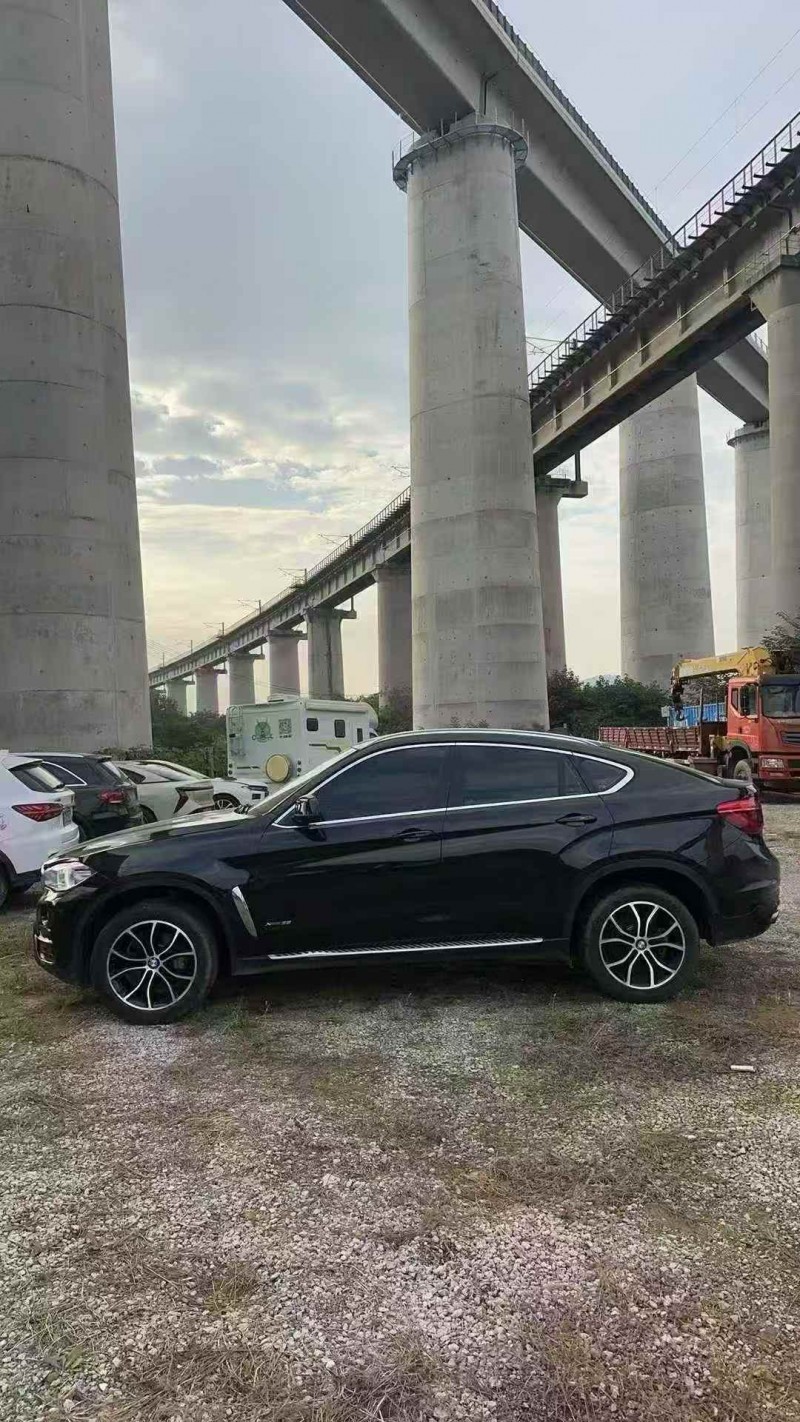 青岛16年宝马X63