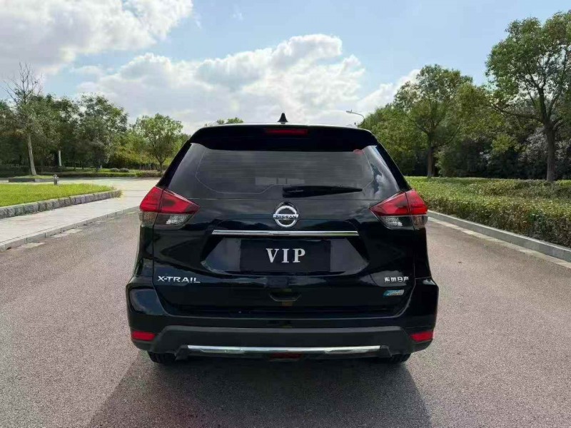 常州18年日产奇骏8