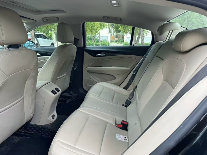 枣庄21年别克君威4