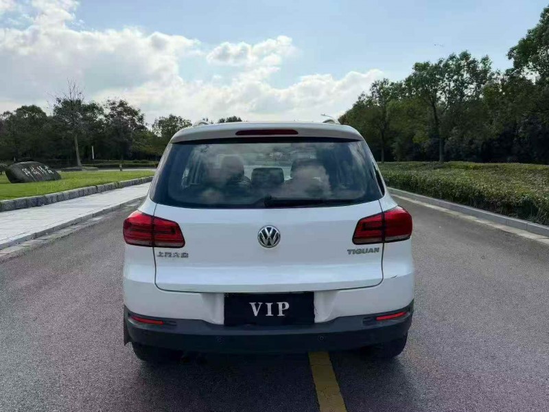 常州17年大众途观8