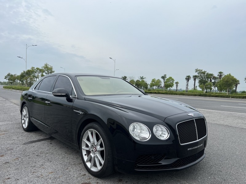 盐城17年宾利飞驰2