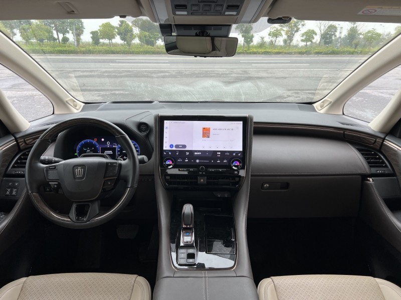 盐城24年丰田威尔法7