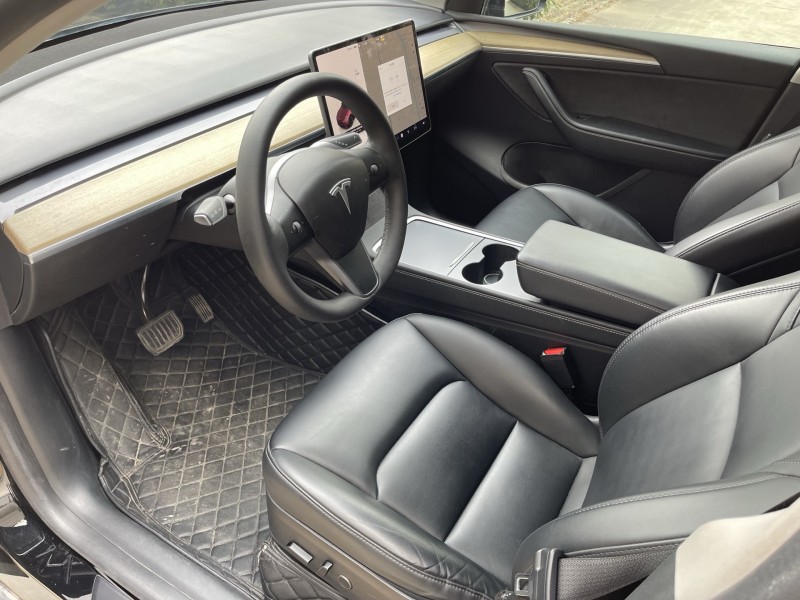 济宁23年特斯拉MODEL Y5