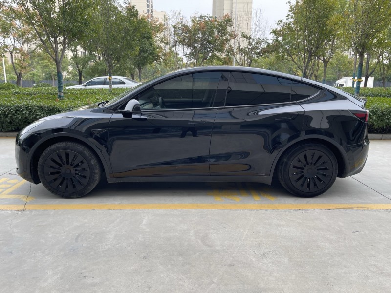 济宁23年特斯拉MODEL Y8