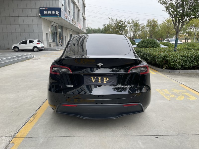 济宁23年特斯拉MODEL Y9