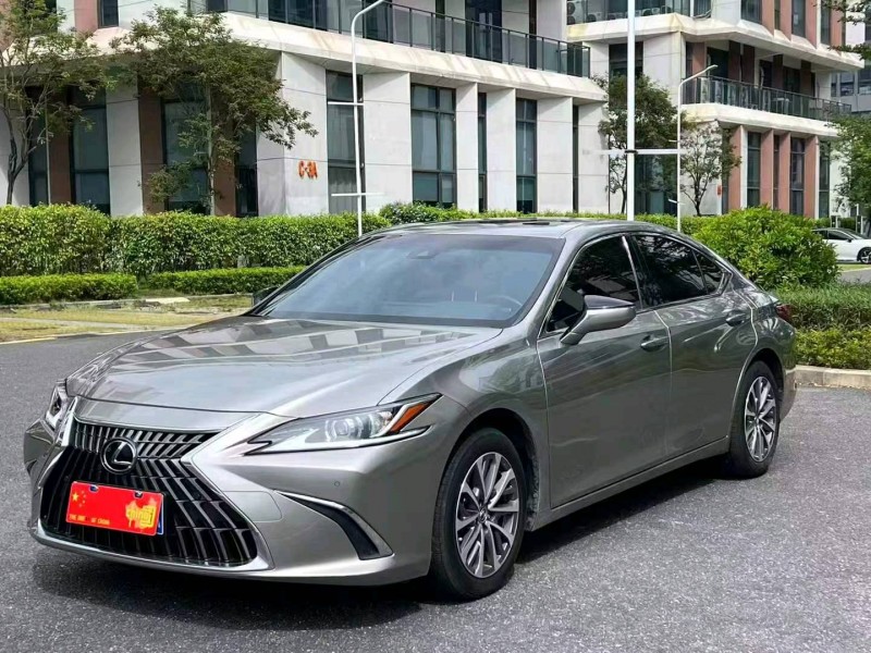 广州23年雷克萨斯ES2