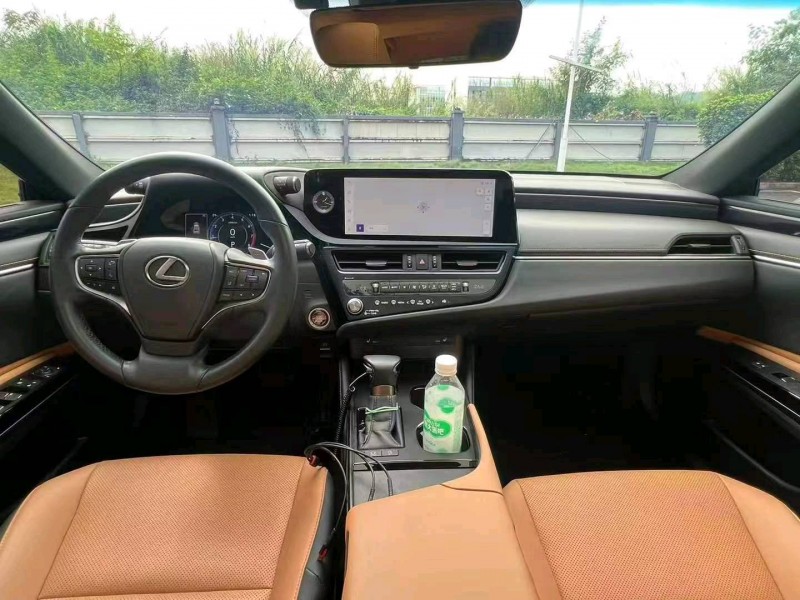 广州23年雷克萨斯ES9