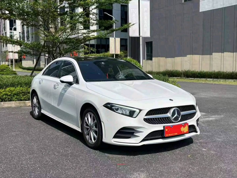 广州19年奔驰A3
