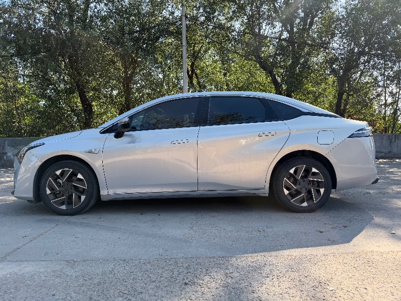 青岛23年传祺埃安S5803