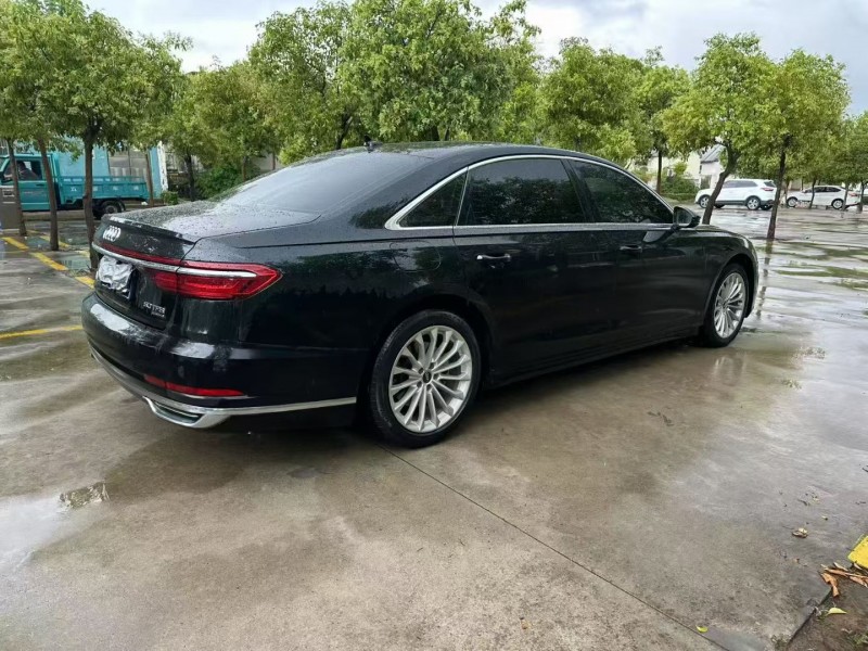 枣庄21年奥迪A8L7