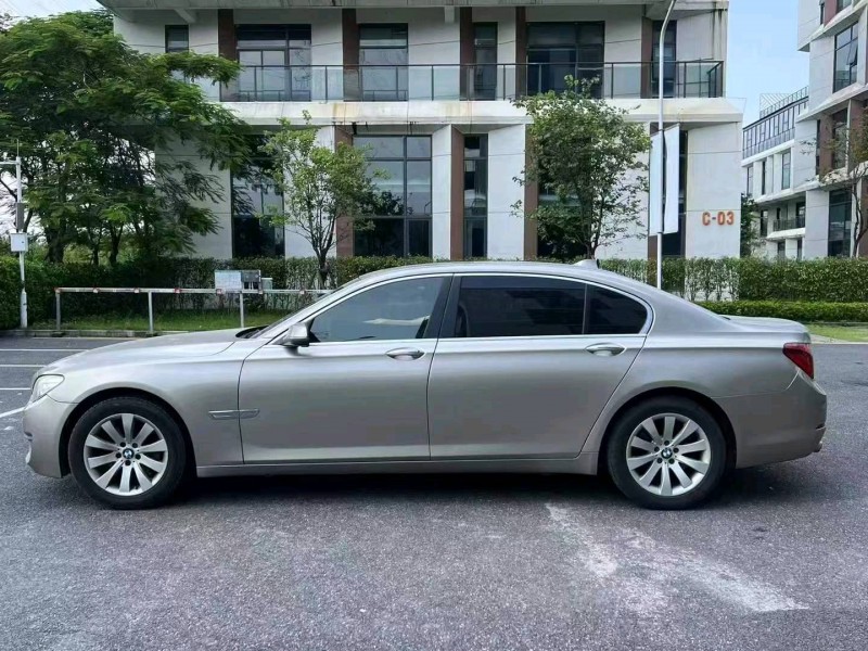 广州14年宝马7系4