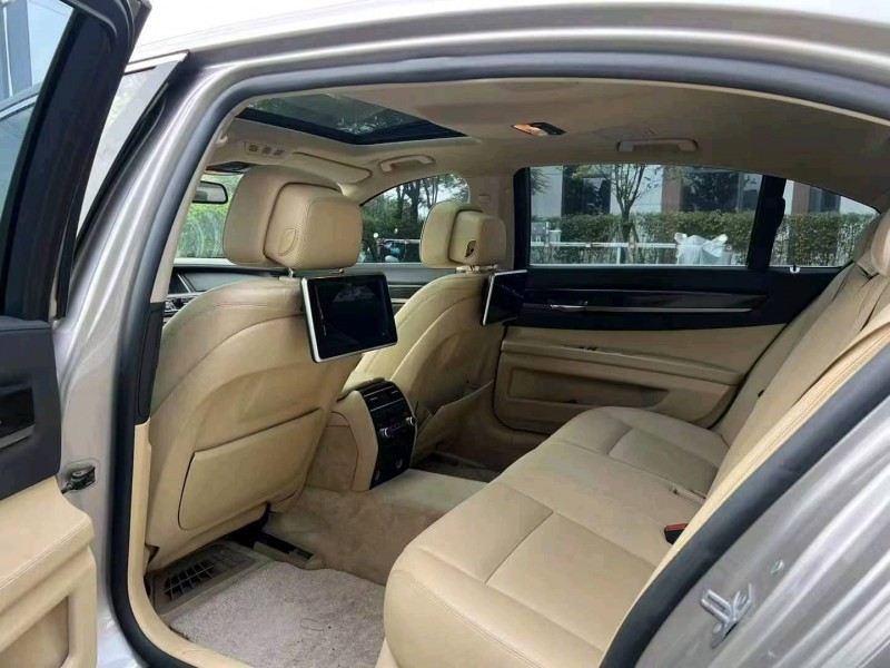 广州14年宝马7系7