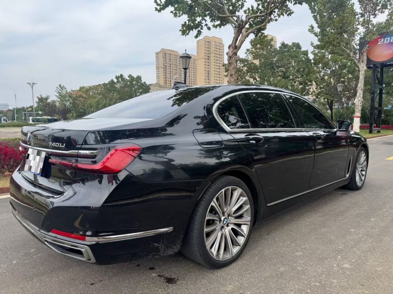 枣庄22年宝马7系8