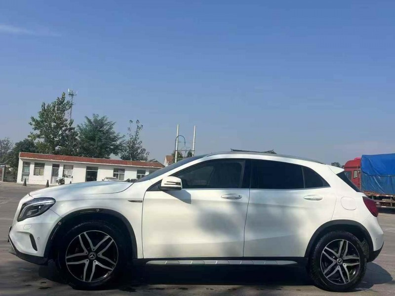 菏泽17年奔驰GLA3