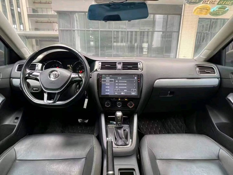 广州16年大众速腾9