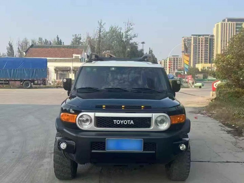 菏泽20年丰田兰德酷路泽1